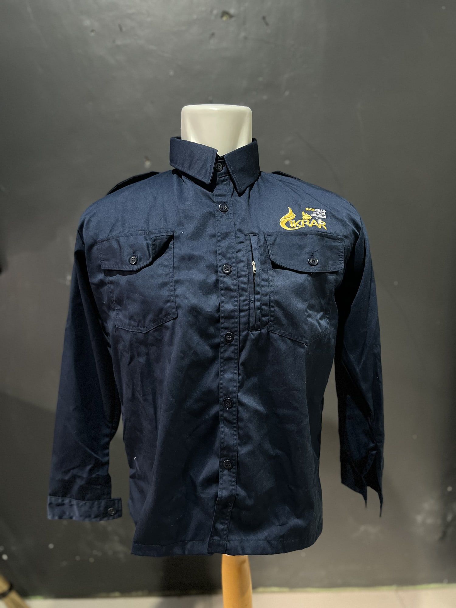 Kemeja PDL, tampak depan
